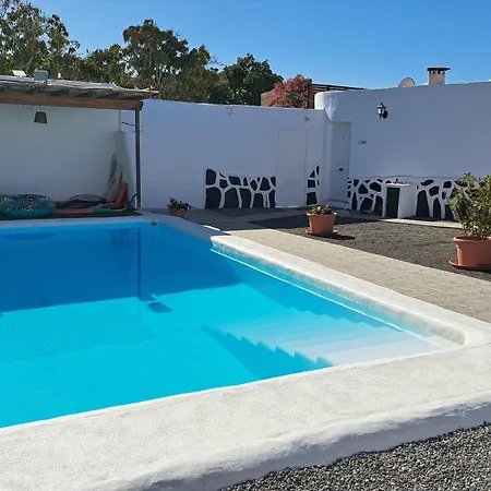 Inviting 1-bedroom House 'esquina' Vistamar Апартаменты *